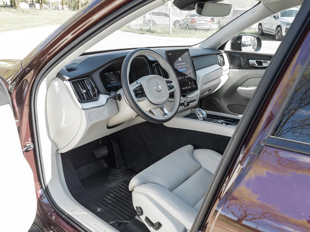 2026 Volvo XC60 Plug-In Hybrid T8 AWD Ultra Dark Theme  EXEC DEMO  LIKE NEW Photo