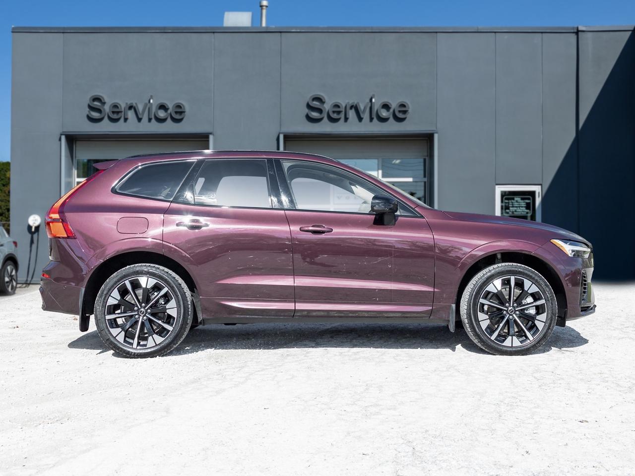2026 Volvo XC60 Plug-In Hybrid T8 AWD Ultra Dark Theme  EXEC DEMO  LIKE NEW Photo
