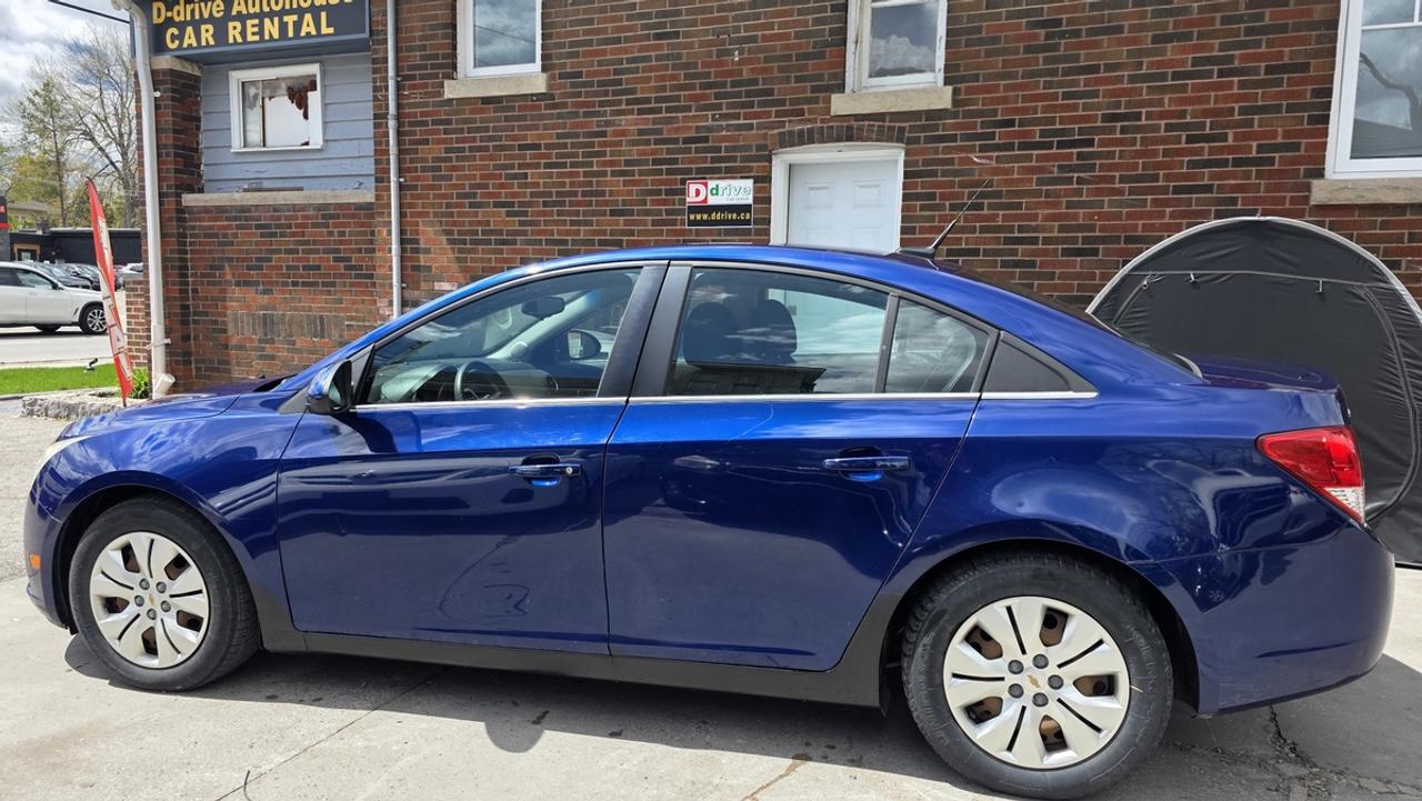 2012 Chevrolet Cruze 1LT Photo