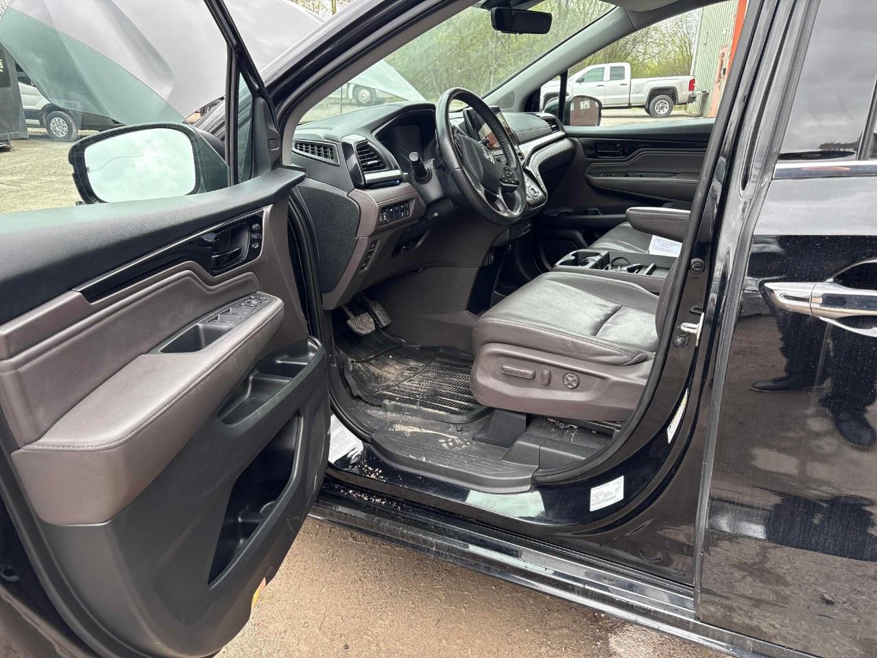 2019 Honda Odyssey Touring Auto Photo