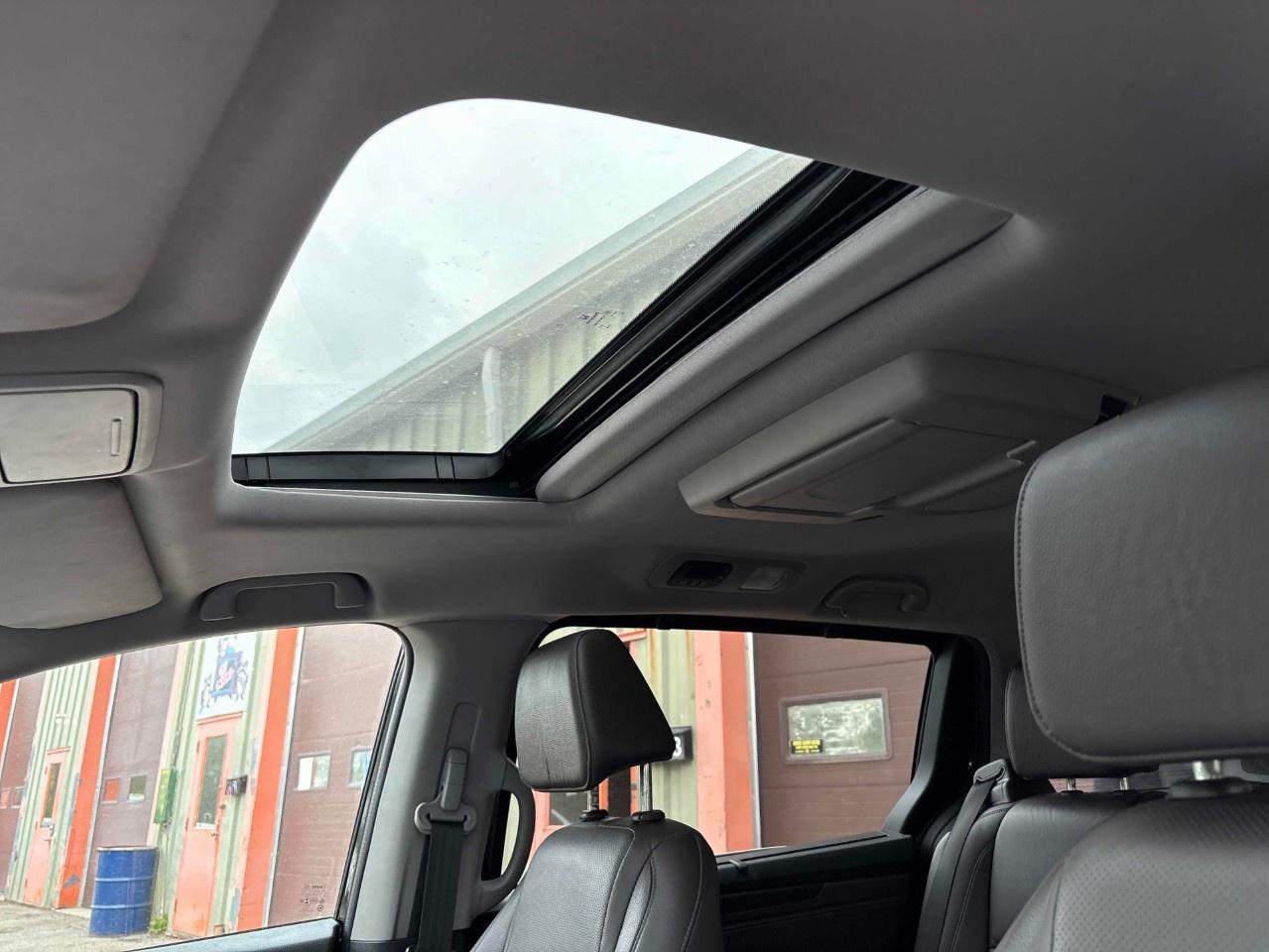 2019 Honda Odyssey Touring Auto Photo