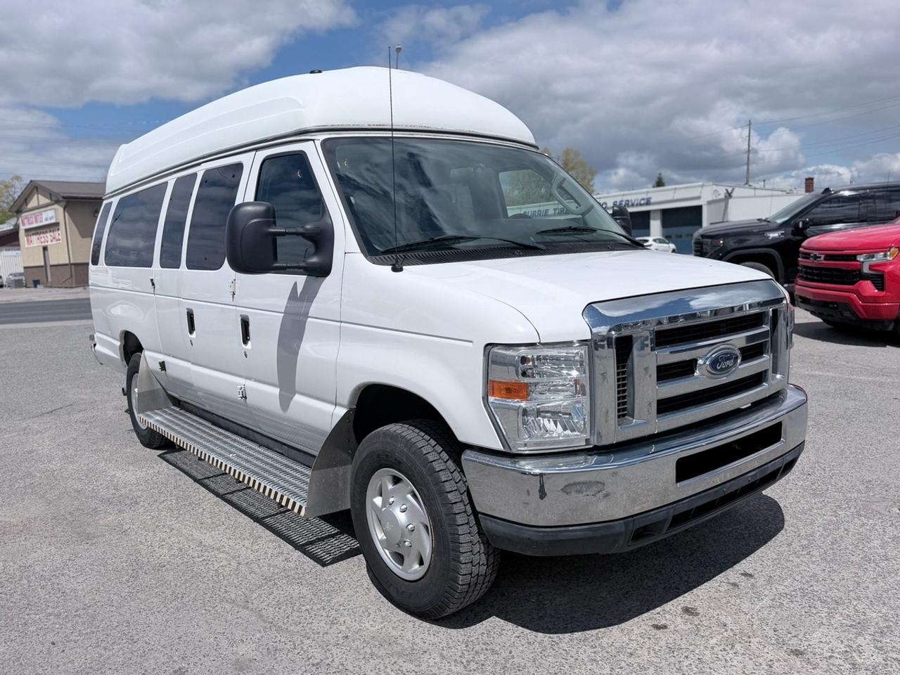 2012 Ford E-Series SUPER DUTY COMMERCIAL Photo