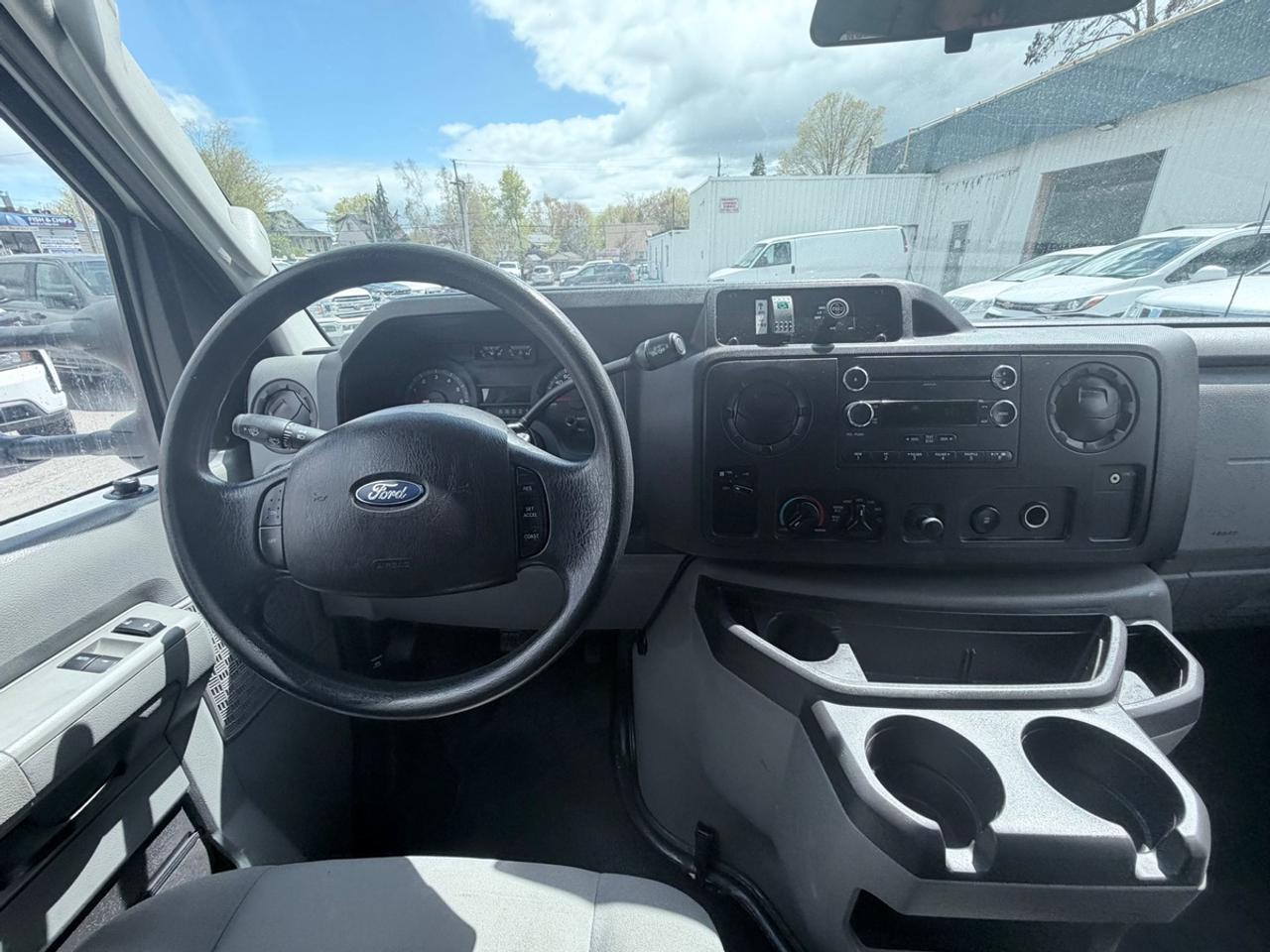 2012 Ford E-Series SUPER DUTY COMMERCIAL Photo