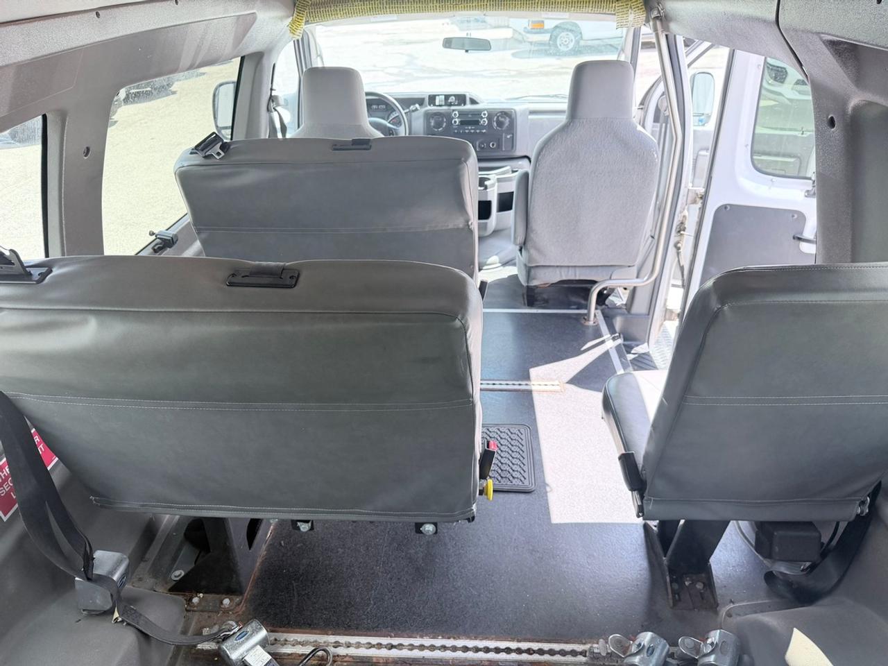2012 Ford E-Series SUPER DUTY COMMERCIAL Photo