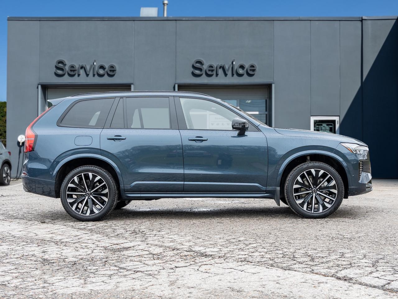 2026 Volvo XC90 B6 AWD Ultra Dark Theme  CPO RATE fr 2.99%* Photo
