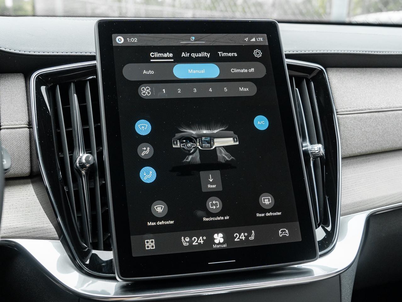 2026 Volvo XC90 B6 AWD Ultra Dark Theme  CPO RATE fr 2.99%* Photo