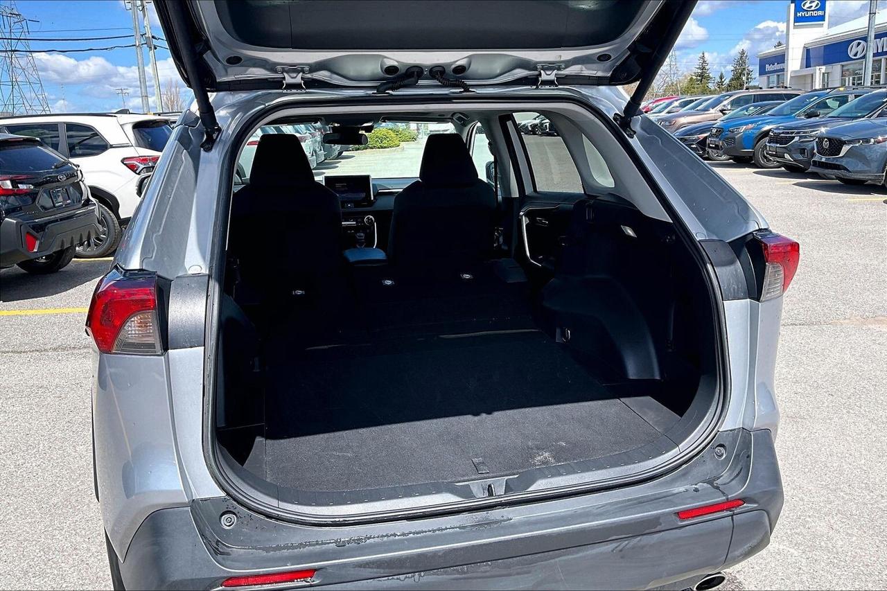 2025 Toyota RAV4 XLE AWD   SUNROOF   HEAT SEAT/STEER   ADAPT CRUISE Photo