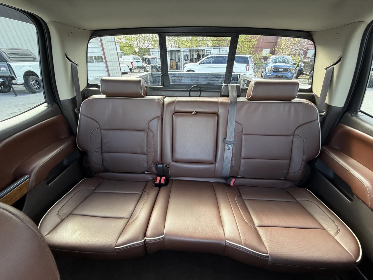 2015 Chevrolet Silverado 1500 4WD Crew Cab 143.5  High Country Photo