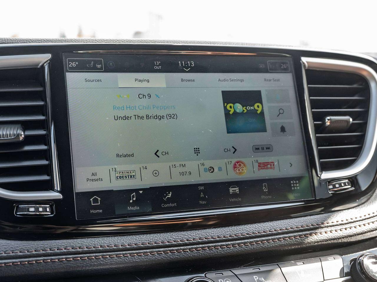 2024 Chrysler Pacifica PINNACLE  HYBRID  LOW KMS Photo