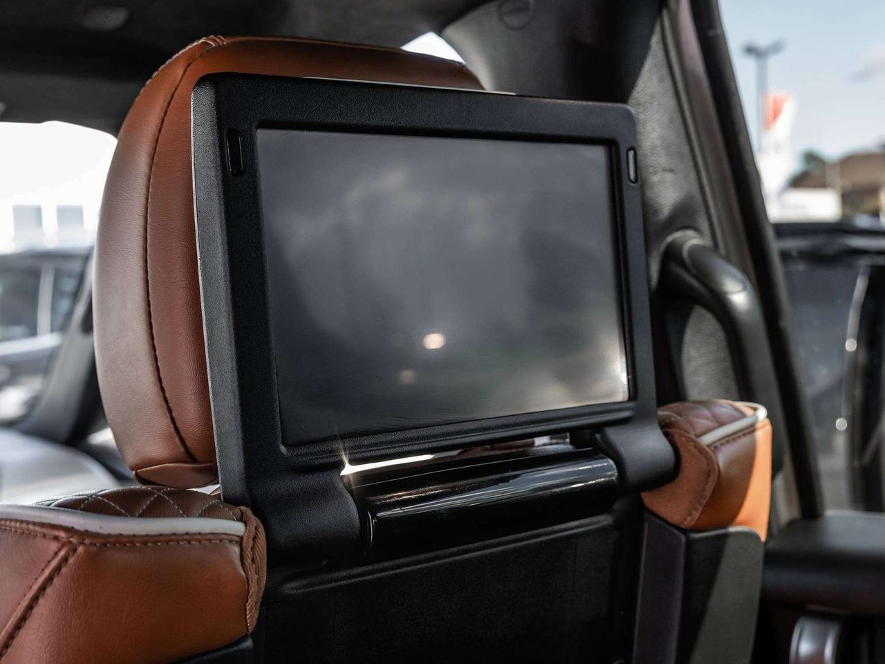 2024 Chrysler Pacifica PINNACLE  HYBRID  LOW KMS Photo