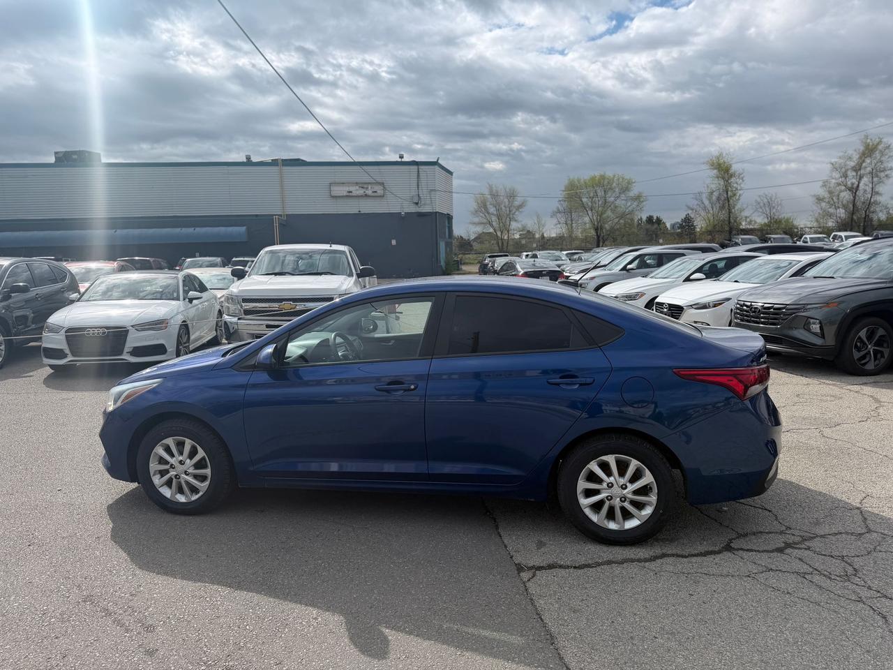 2019 Hyundai Accent SE Photo