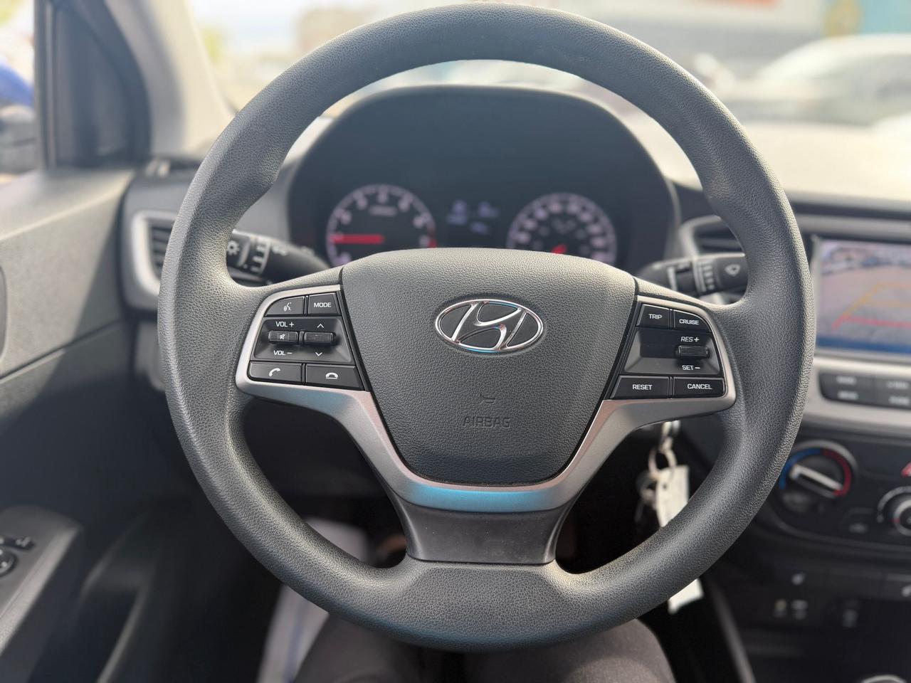 2019 Hyundai Accent SE Photo