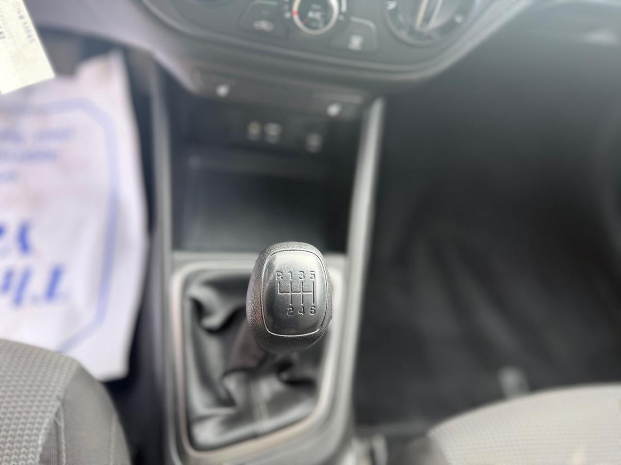 2019 Hyundai Accent SE Photo