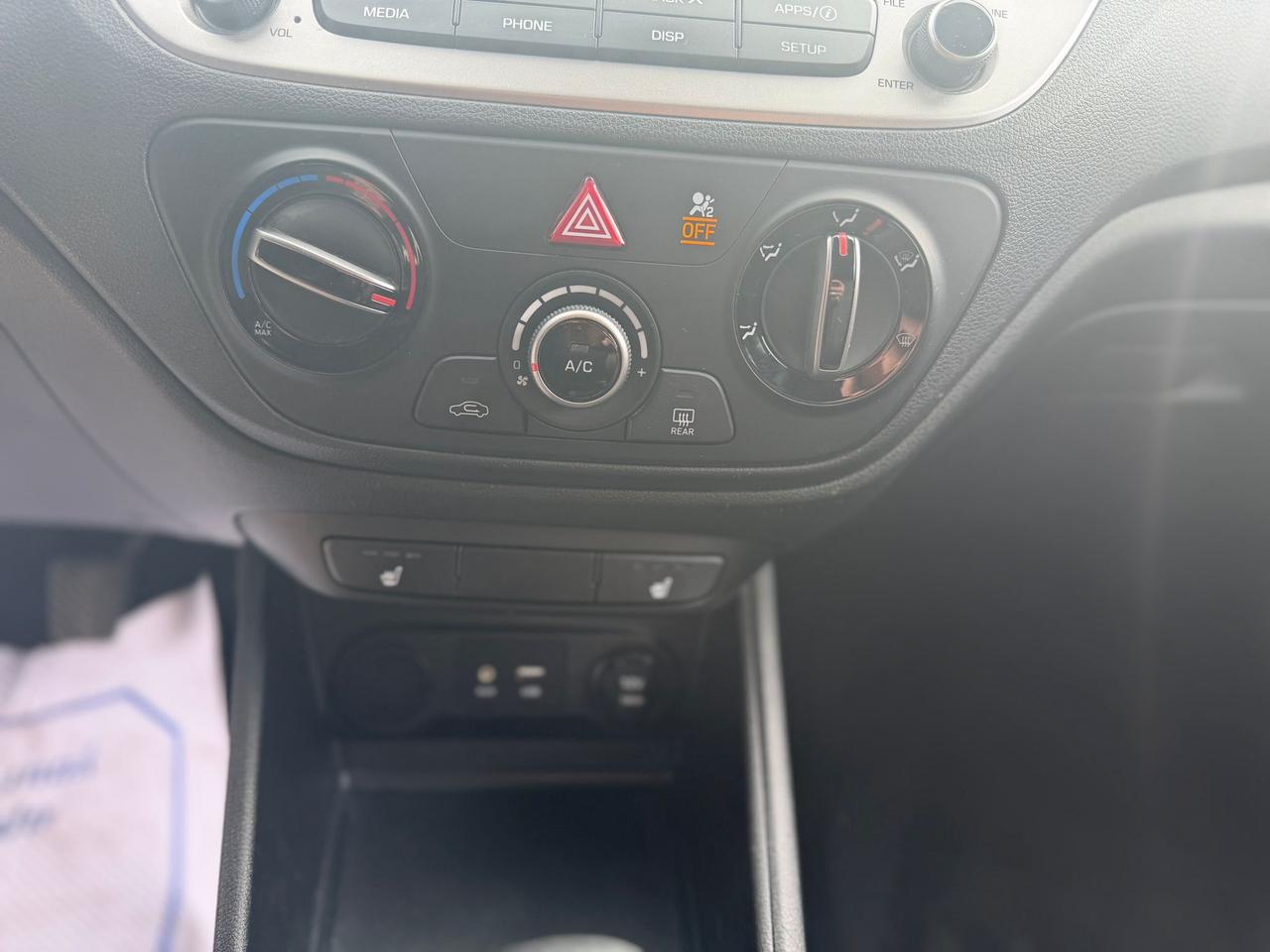 2019 Hyundai Accent SE Photo