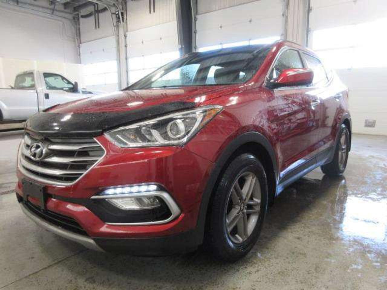 2018 Hyundai Santa Fe LUXURY AWD, NAV, ROOF, HTD. LEATHER, 110K! Photo