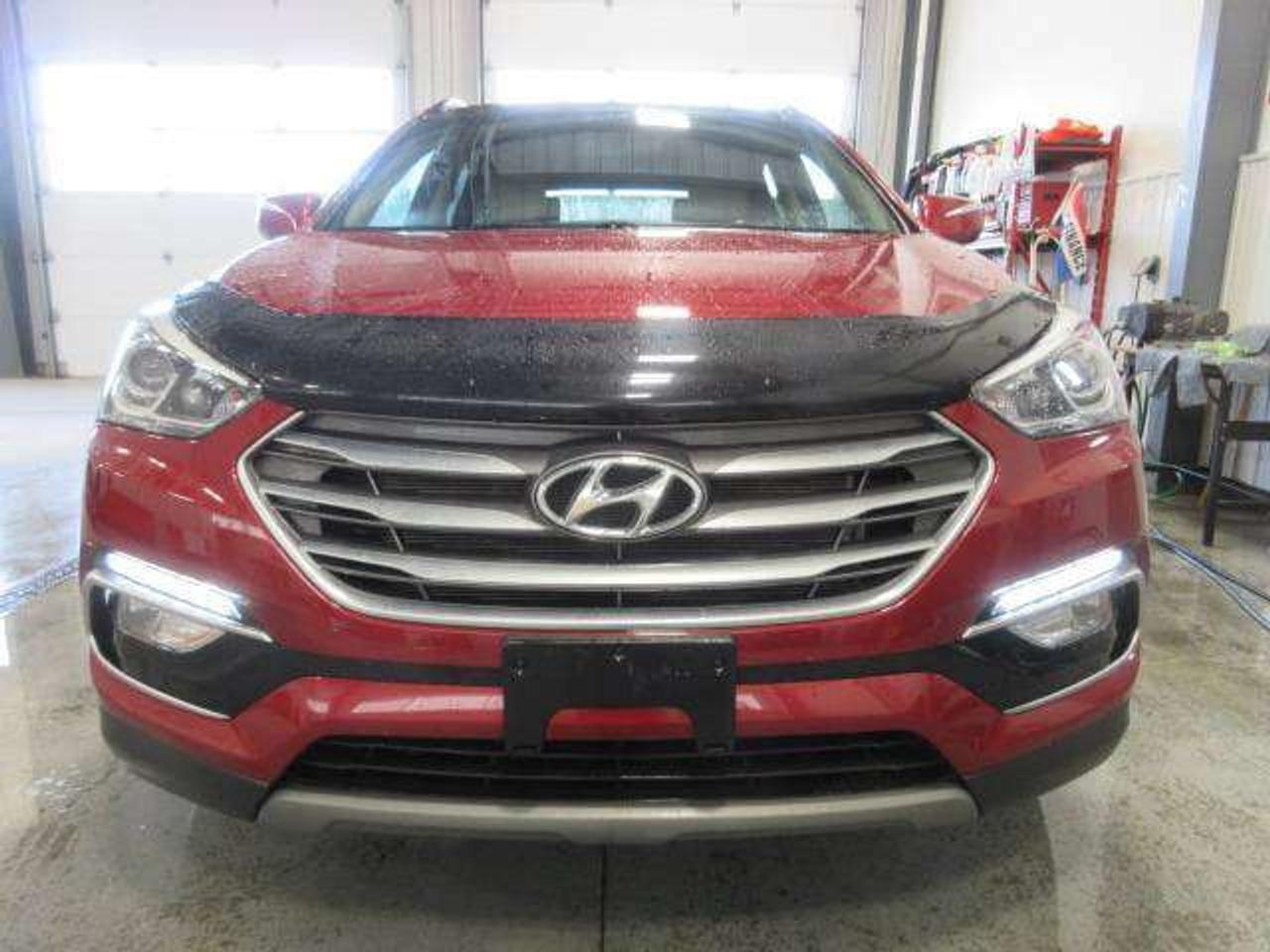 2018 Hyundai Santa Fe LUXURY AWD, NAV, ROOF, HTD. LEATHER, 110K! Photo