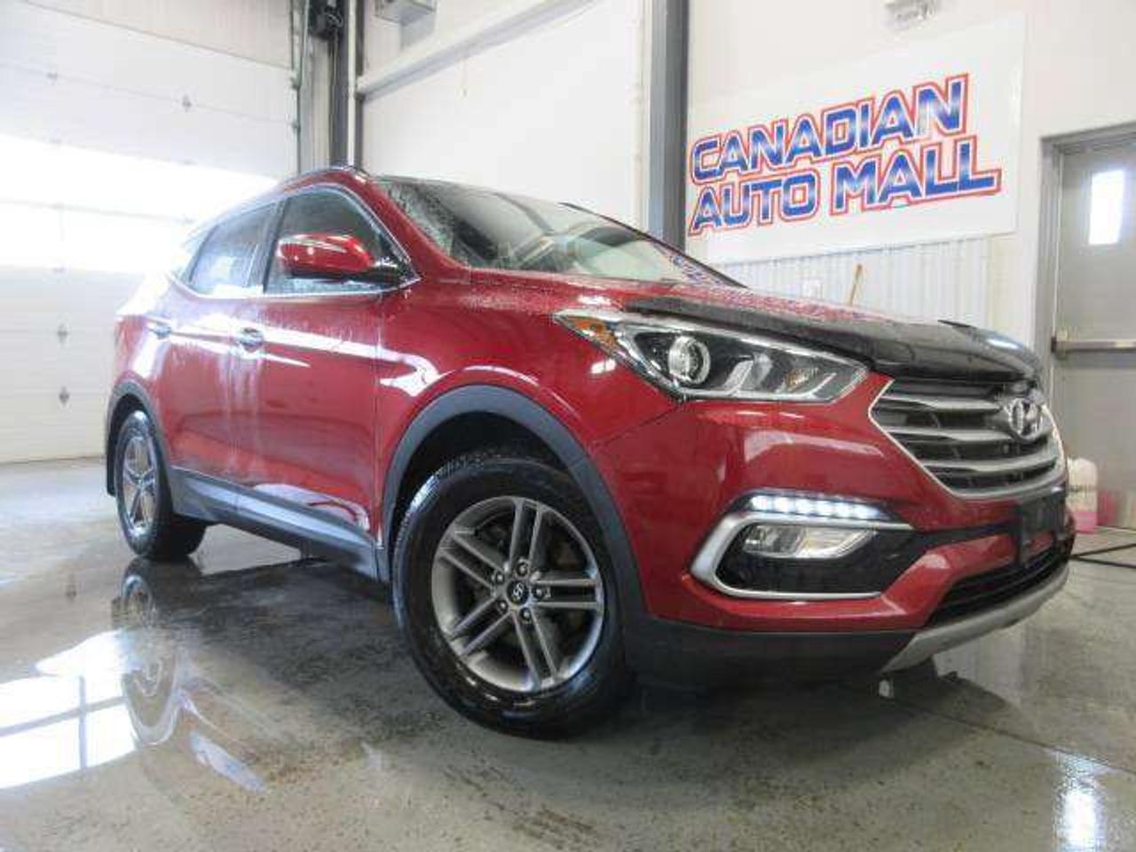 2018 Hyundai Santa Fe LUXURY AWD, NAV, ROOF, HTD. LEATHER, 110K! Photo