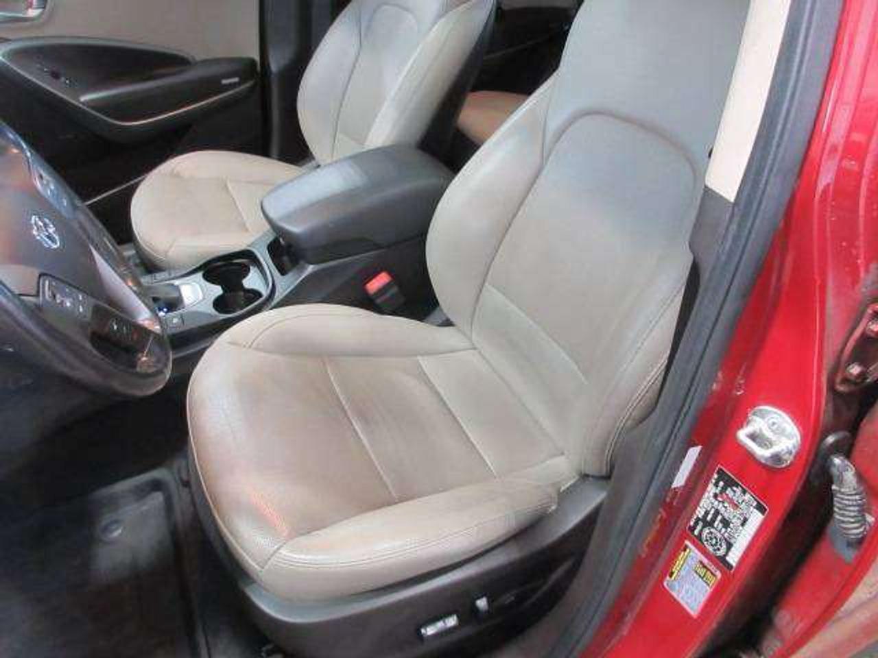 2018 Hyundai Santa Fe LUXURY AWD, NAV, ROOF, HTD. LEATHER, 110K! Photo