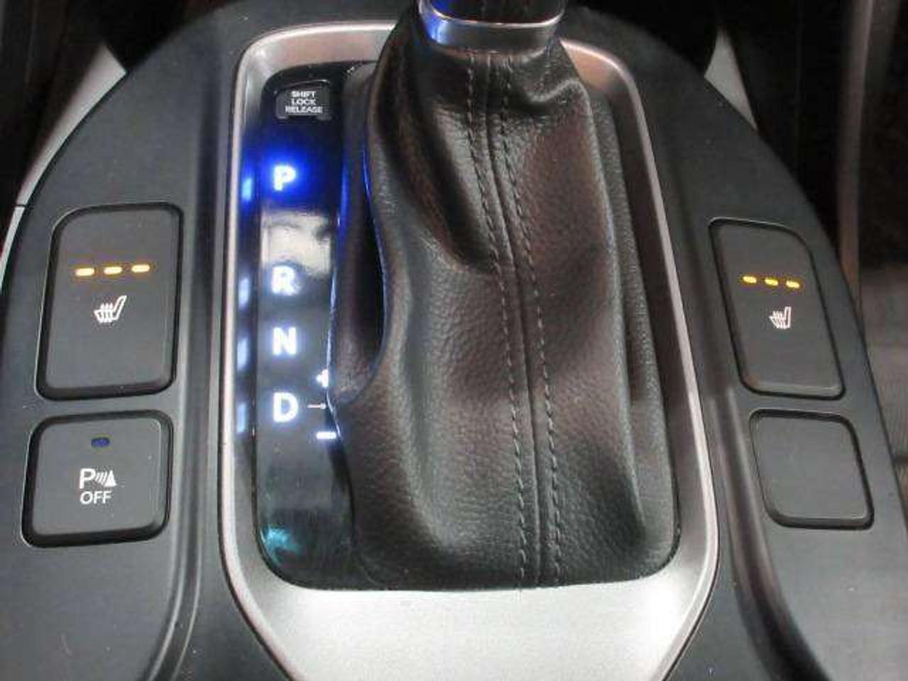 2018 Hyundai Santa Fe LUXURY AWD, NAV, ROOF, HTD. LEATHER, 110K! Photo
