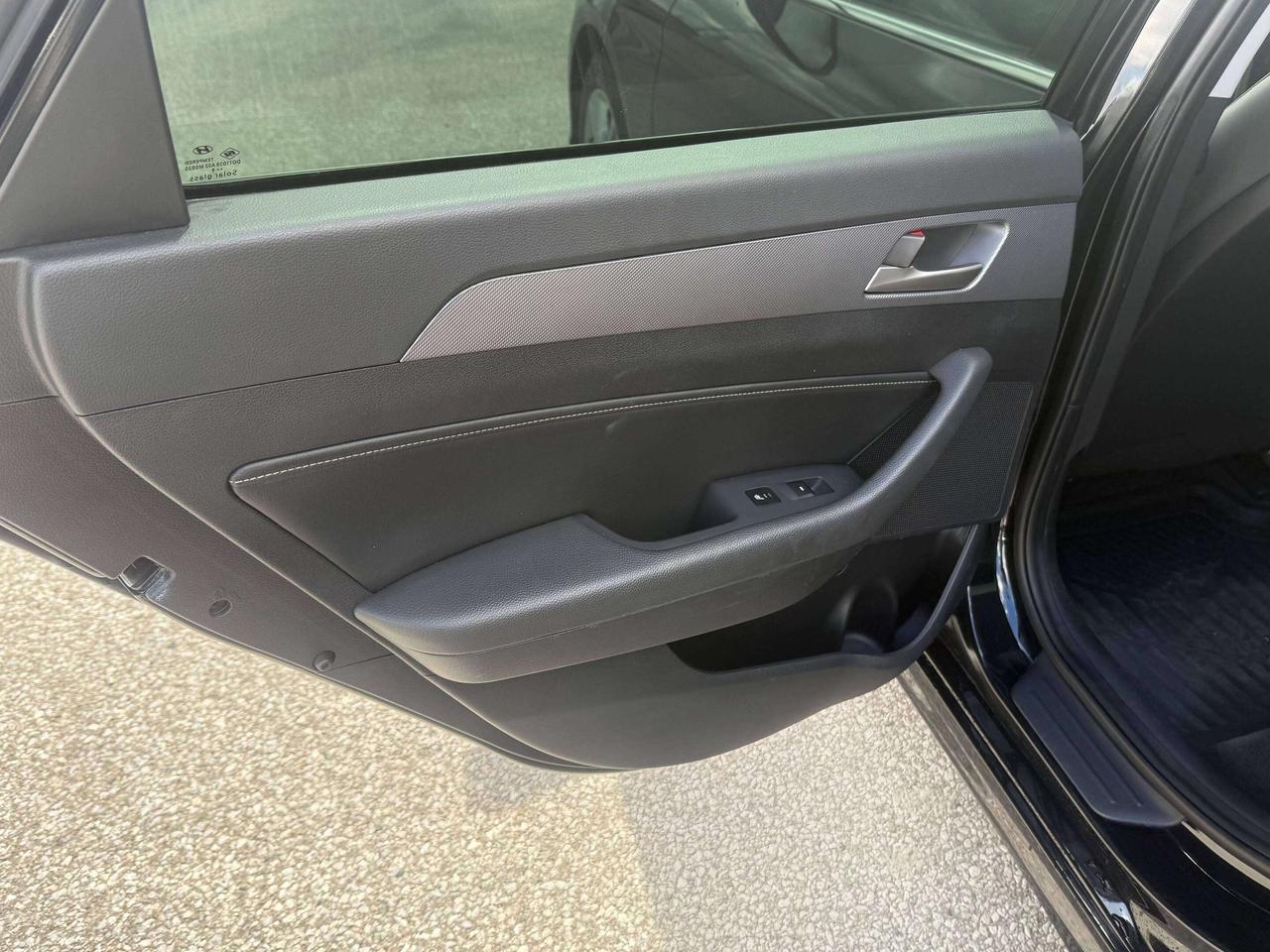 2019 Hyundai Sonata Preferred l FWD l 2.5L l 4Cyl l BSM l Remote Start Photo
