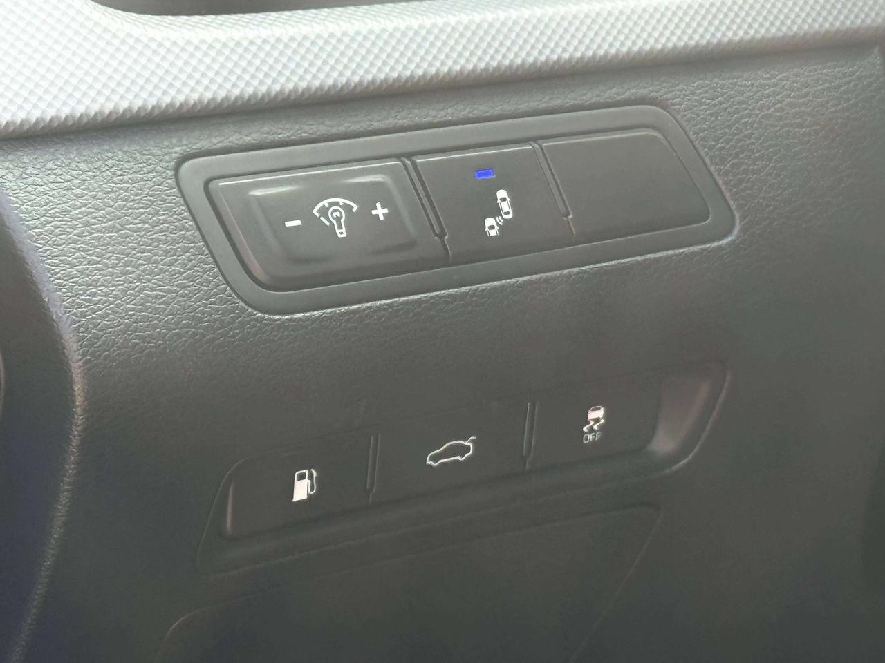 2019 Hyundai Sonata Preferred l FWD l 2.5L l 4Cyl l BSM l Remote Start Photo