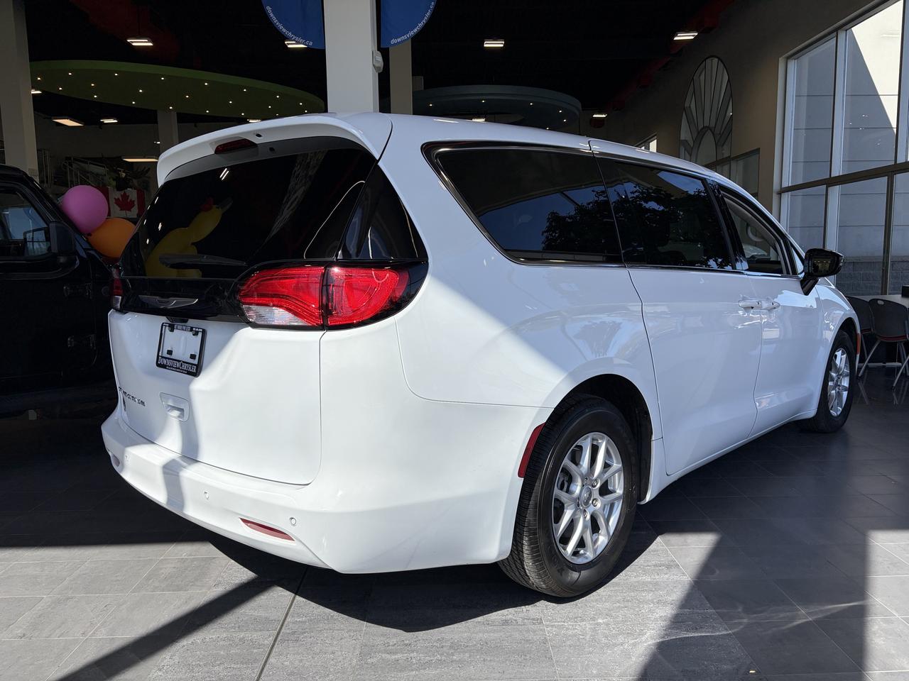 2024 Chrysler Grand Caravan SXT Photo
