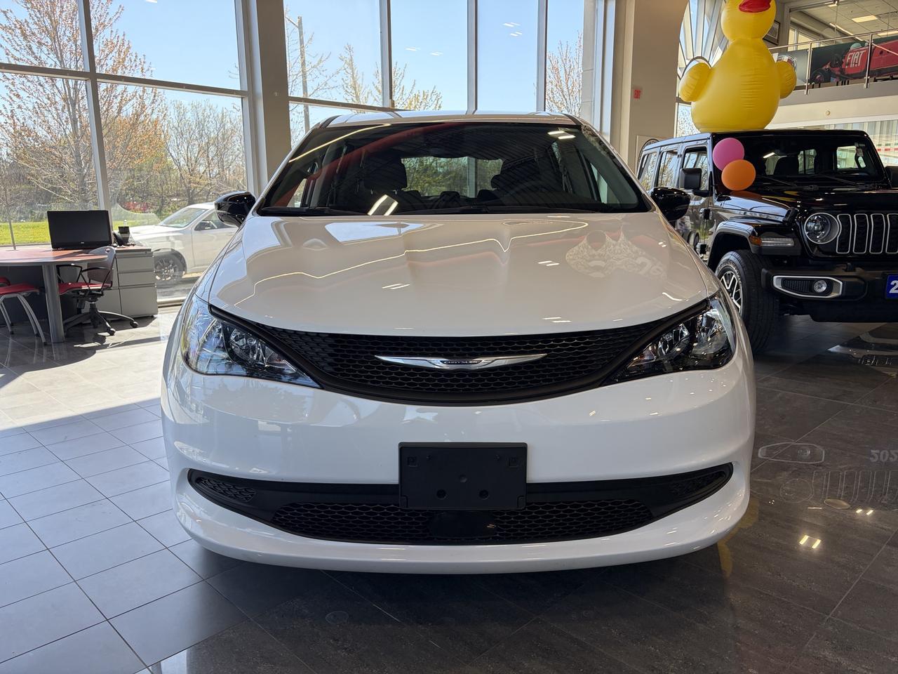 2024 Chrysler Grand Caravan SXT Photo