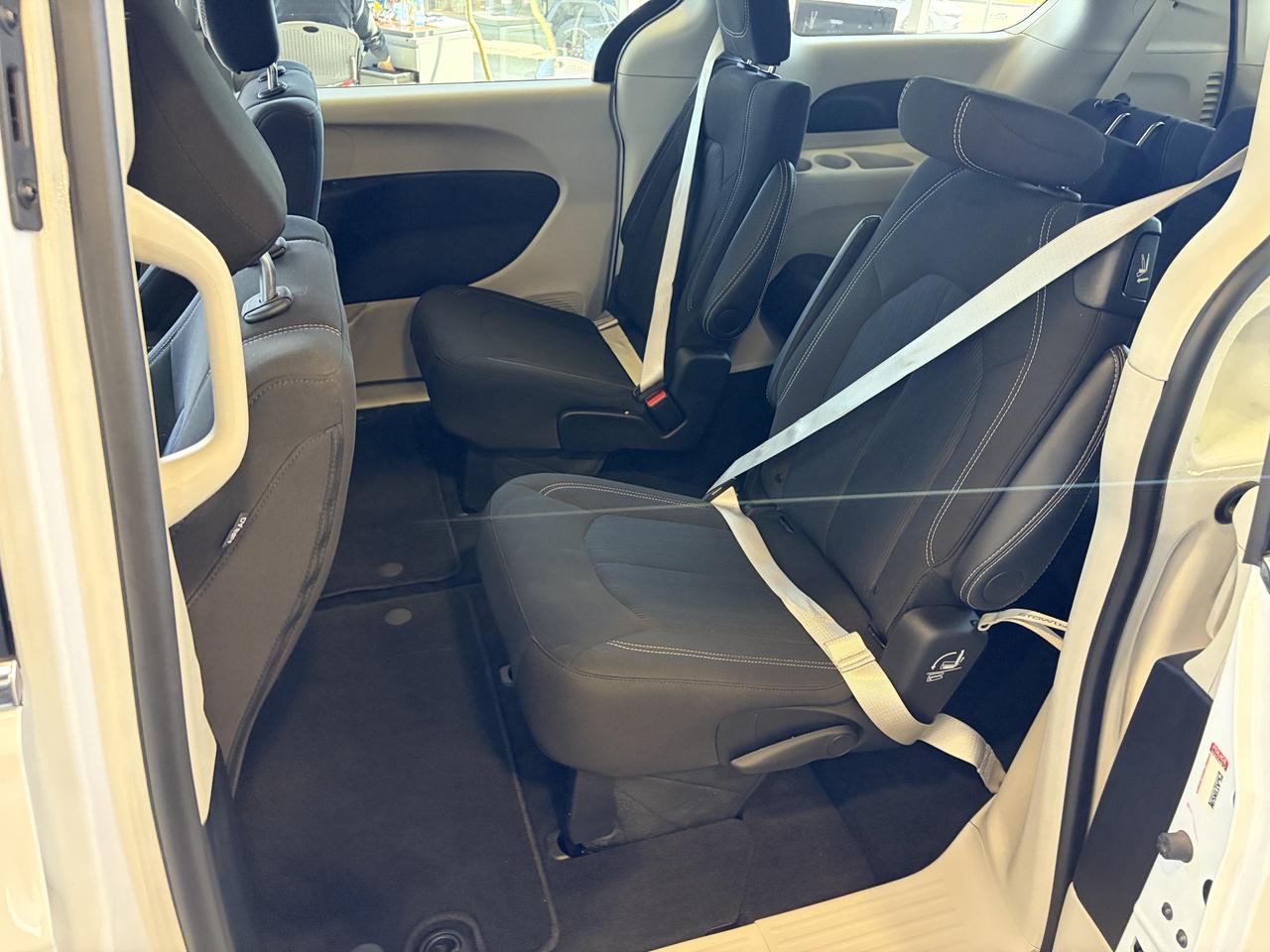 2024 Chrysler Grand Caravan SXT Photo