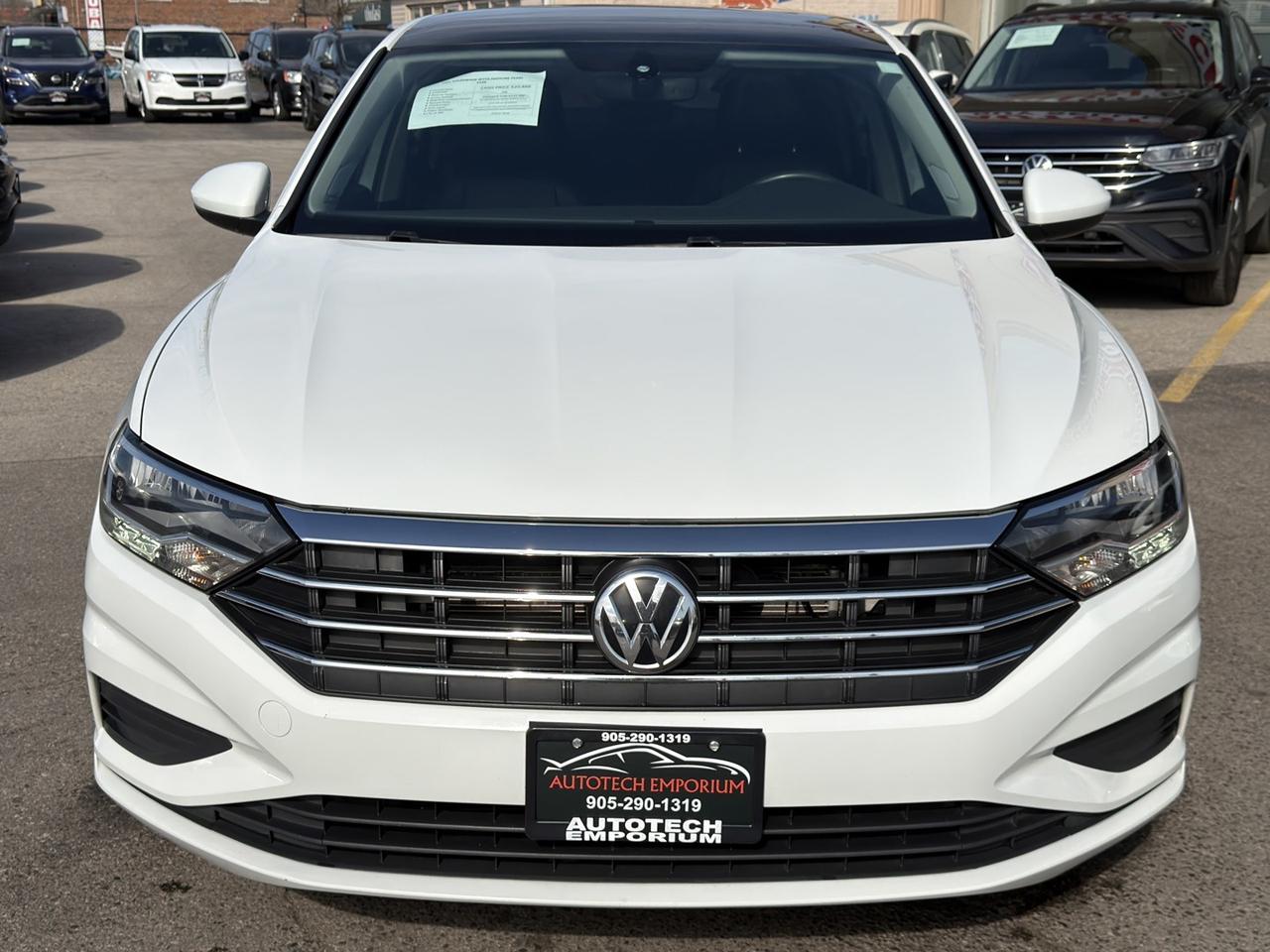 2021 Volkswagen Jetta Highline Pearl White   Sunroof   Leather   Push St Photo4