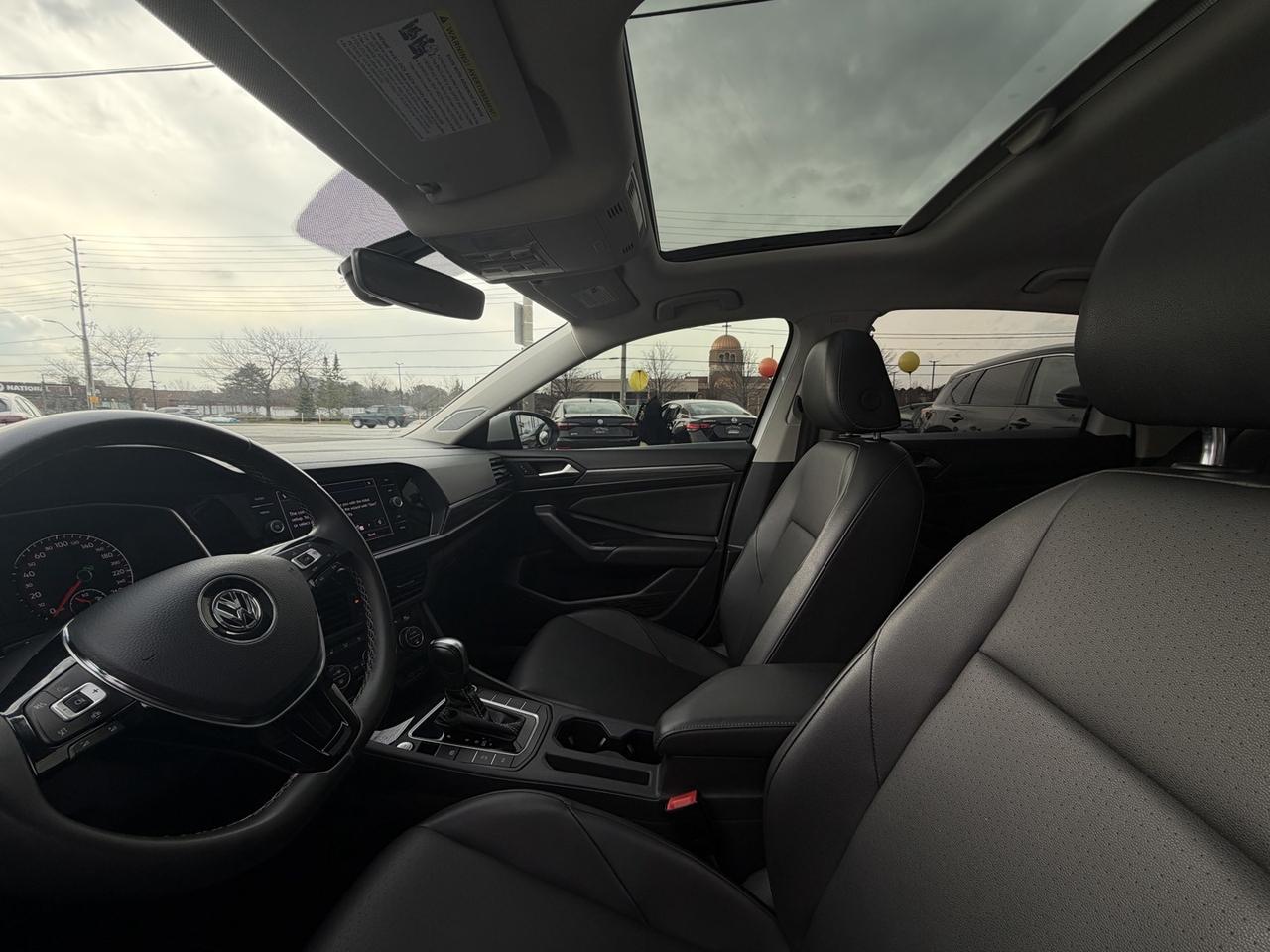 2021 Volkswagen Jetta Highline Pearl White   Sunroof   Leather   Push St Photo