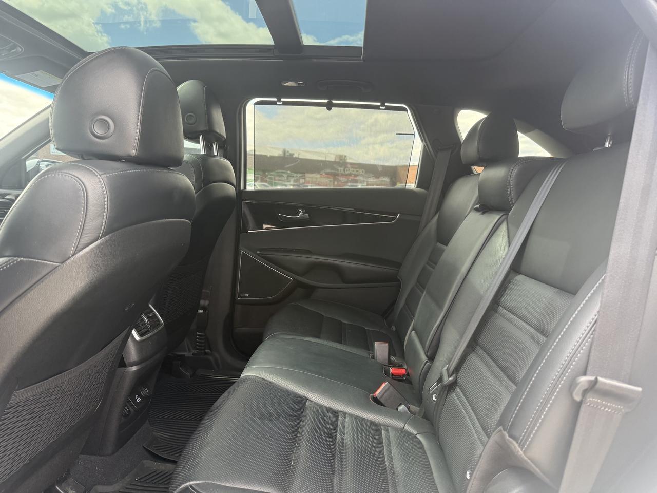 2018 Kia Sorento No Accidents l SX l V6 l AWD l 3.3L l Panoramic Photo