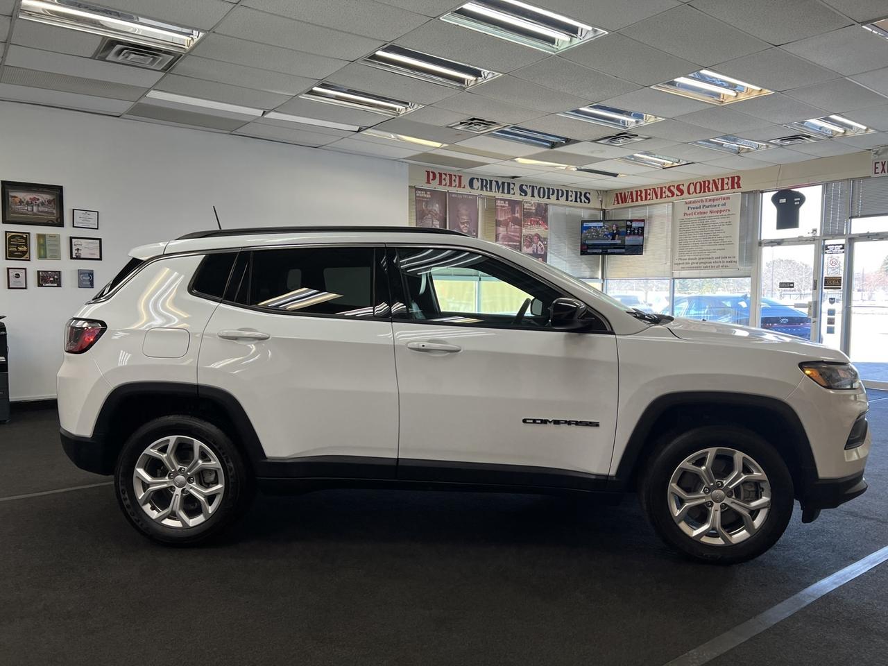 2024 Jeep Compass North 4X4 Pearl White   Htd Seats   Remote Start Photo