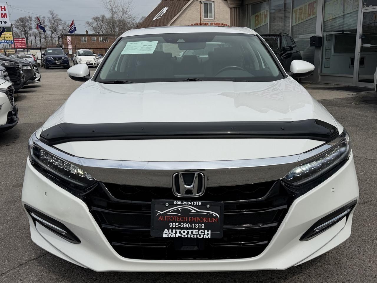 2019 Honda Accord Hybrid TOURING Pearl White Vented Seats   HUD   Leather Photo