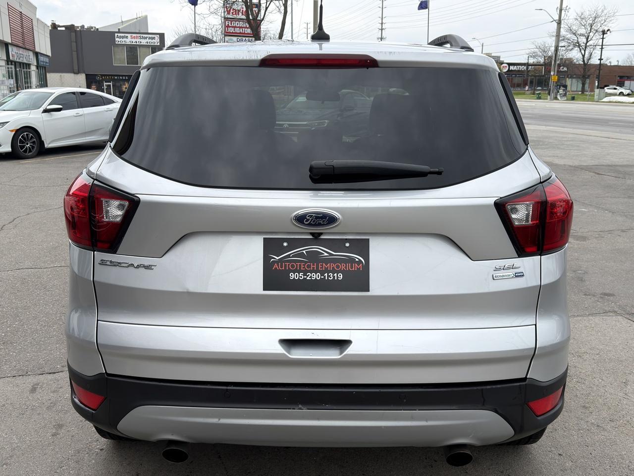 2019 Ford Escape SEL 4WD   Leather   Heated Seats   Dual Climate Photo2