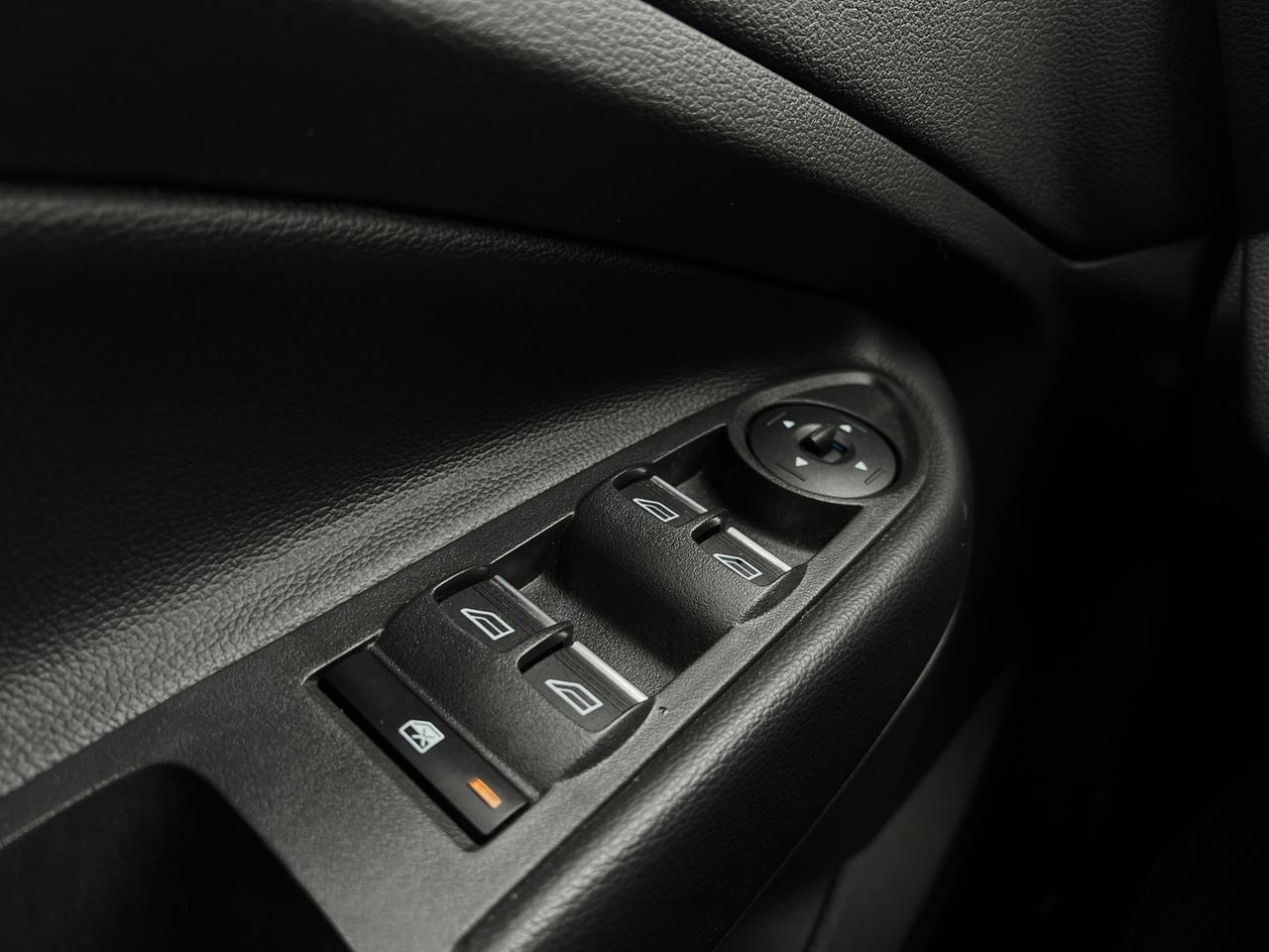 2019 Ford Escape SEL 4WD   Leather   Heated Seats   Dual Climate Photo