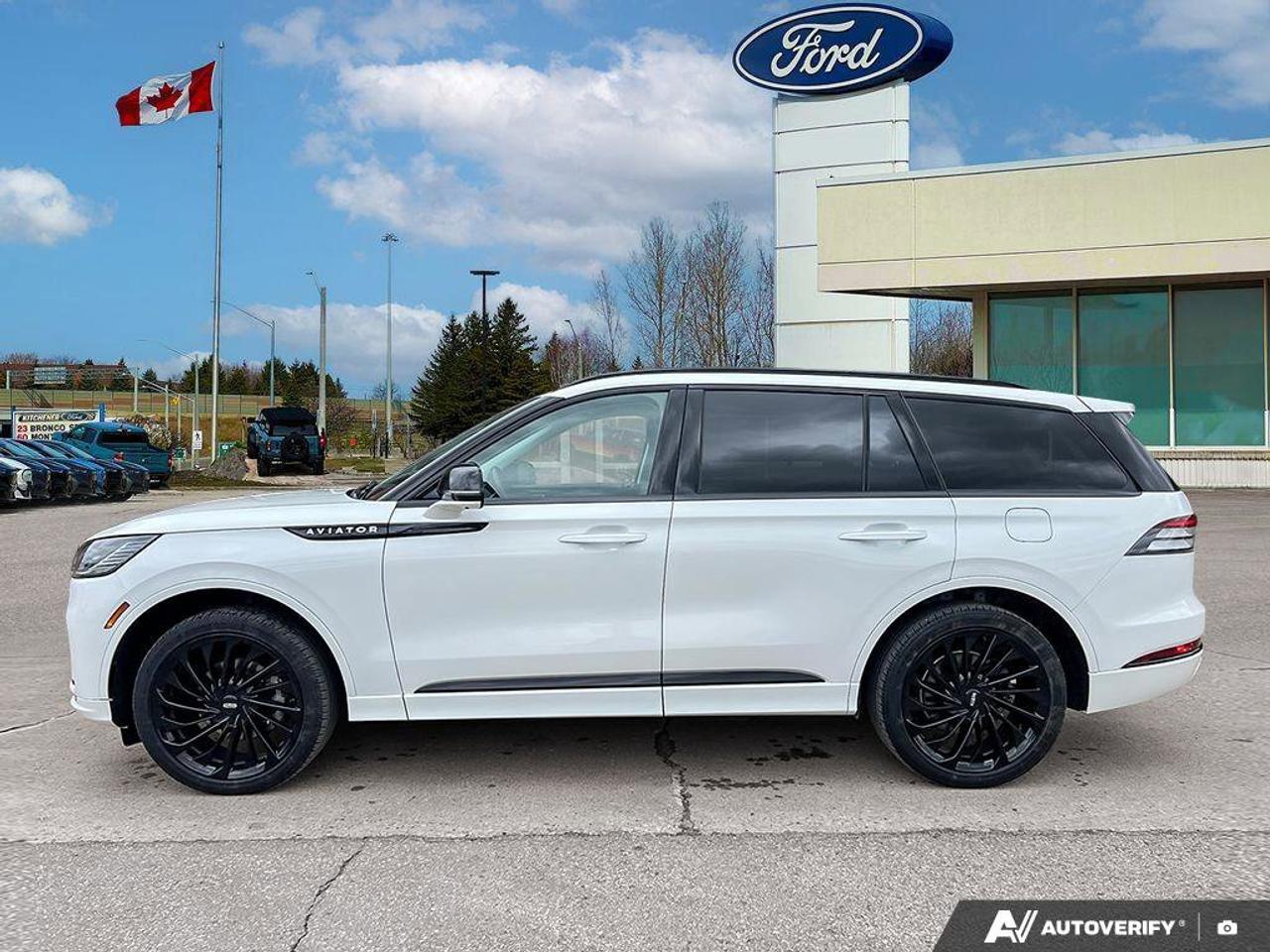 2025 Lincoln Aviator Reserve   200A   MOONROOF   HTD FRNT SEATS Photo