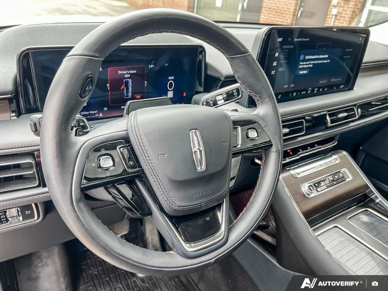 2025 Lincoln Aviator Reserve   200A   MOONROOF   HTD FRNT SEATS Photo