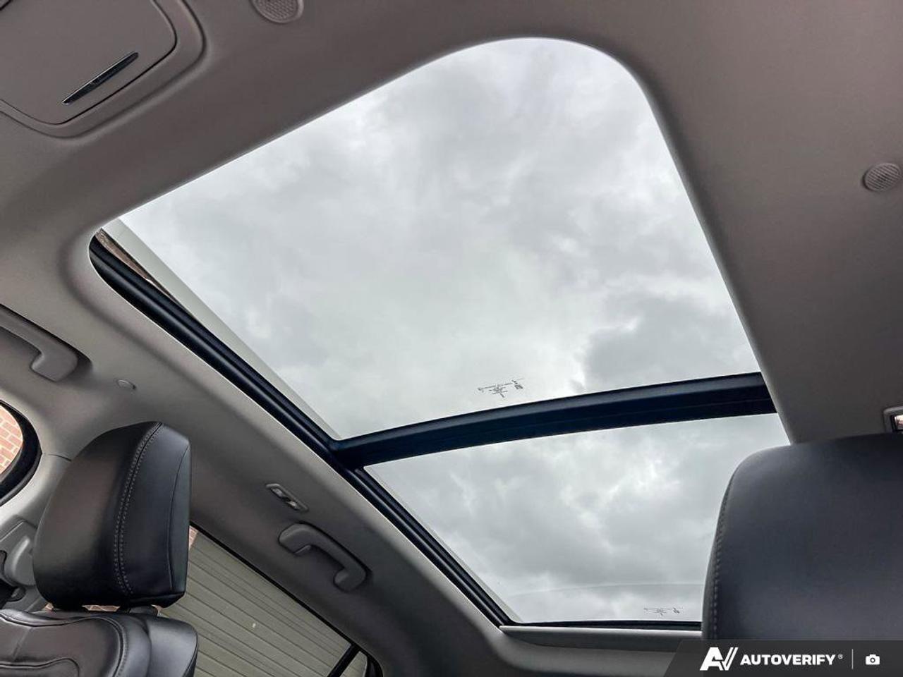 2025 Lincoln Aviator Reserve   200A   MOONROOF   HTD FRNT SEATS Photo