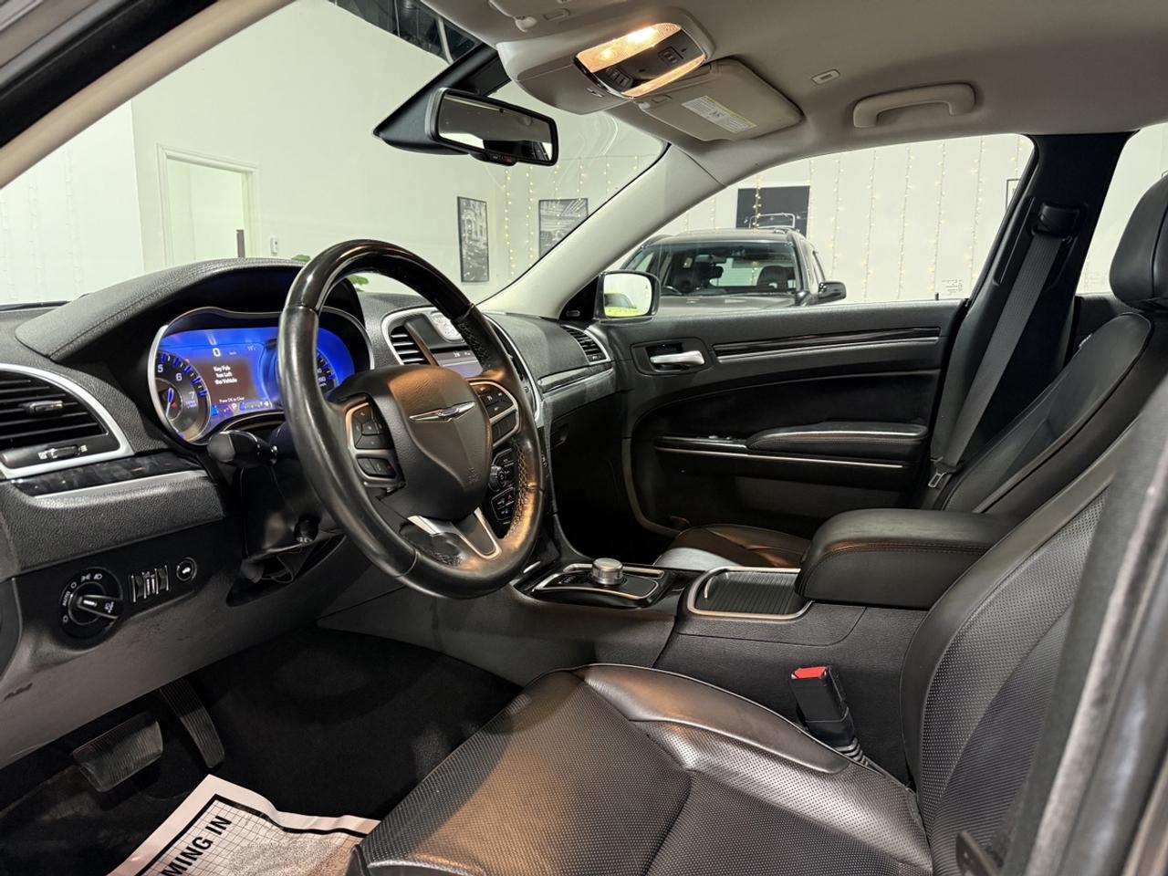 2019 Chrysler 300 Limited|Safety Tech Pkg|Nappa Leather Vented Seats Photo