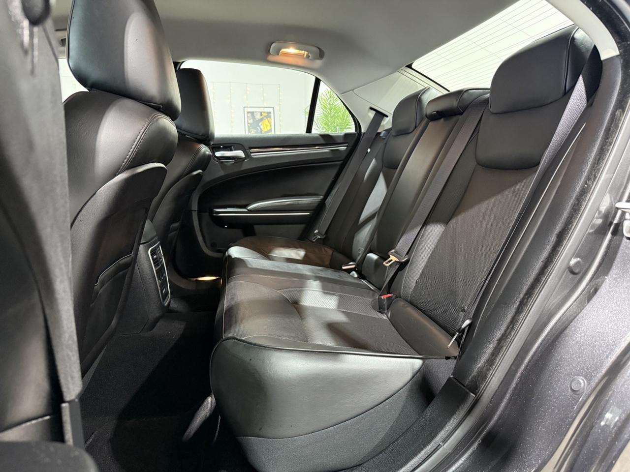 2019 Chrysler 300 Limited|Safety Tech Pkg|Nappa Leather Vented Seats Photo