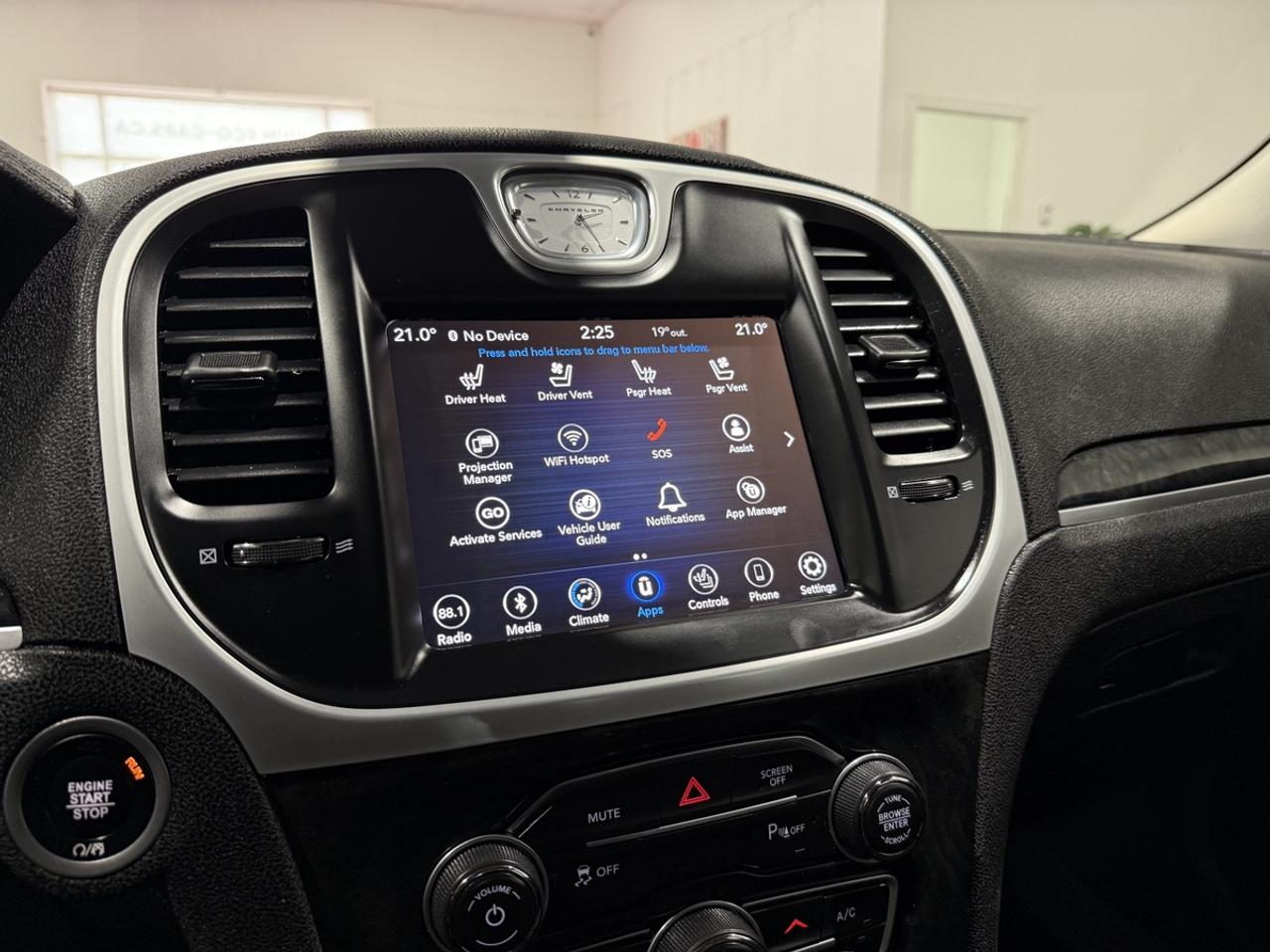 2019 Chrysler 300 Limited|Safety Tech Pkg|Nappa Leather Vented Seats Photo