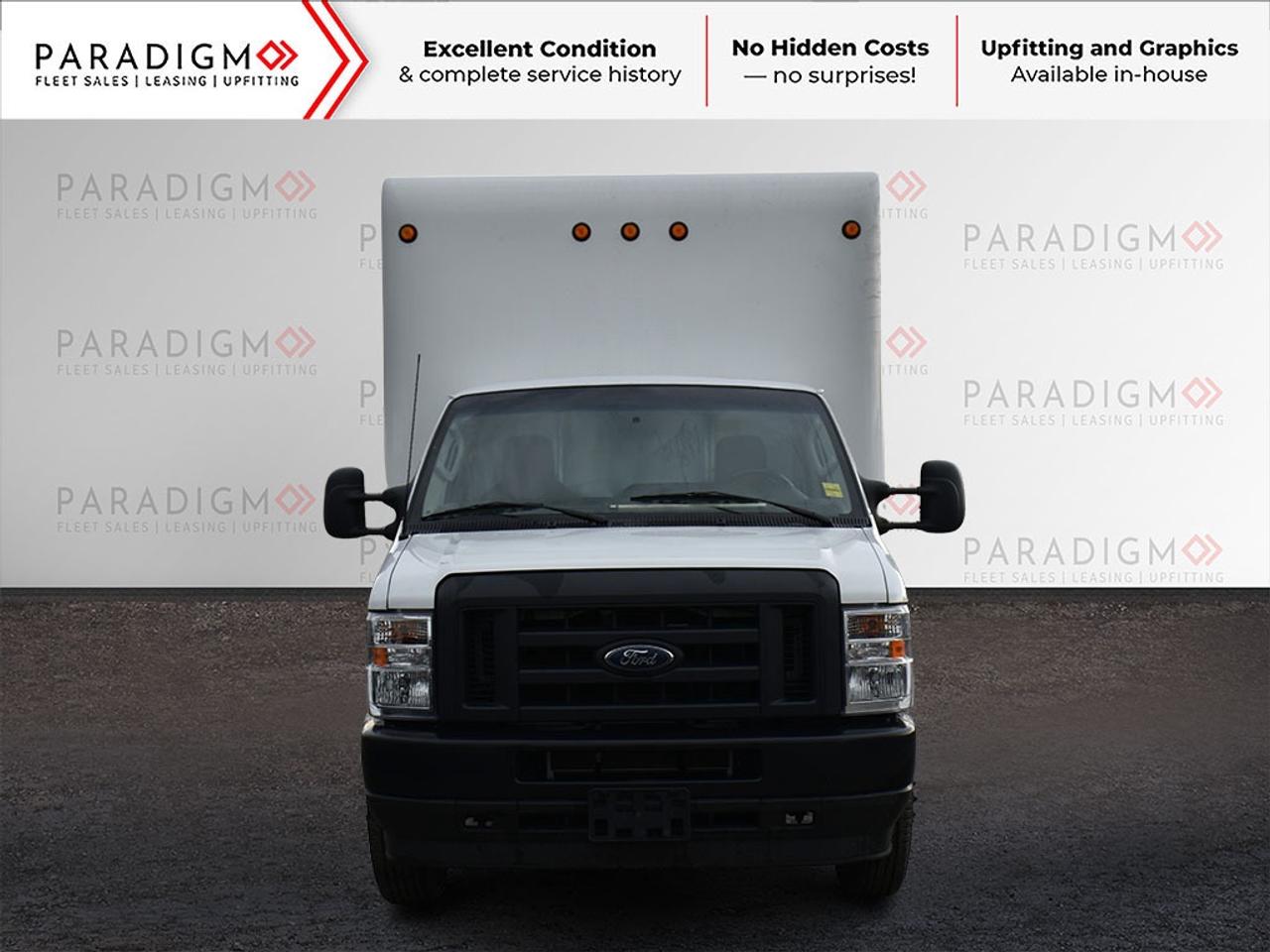 2024 Ford E-Series Cutaway 176" 16 ft Cube Box Standard Truck Photo2