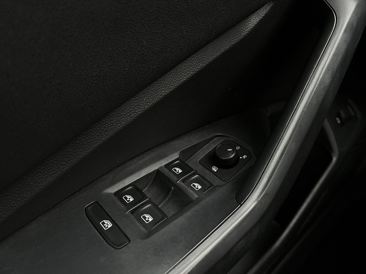 2019 Volkswagen Jetta Comfortline   Htd Seats   Rev Cam   Bluetooth Photo
