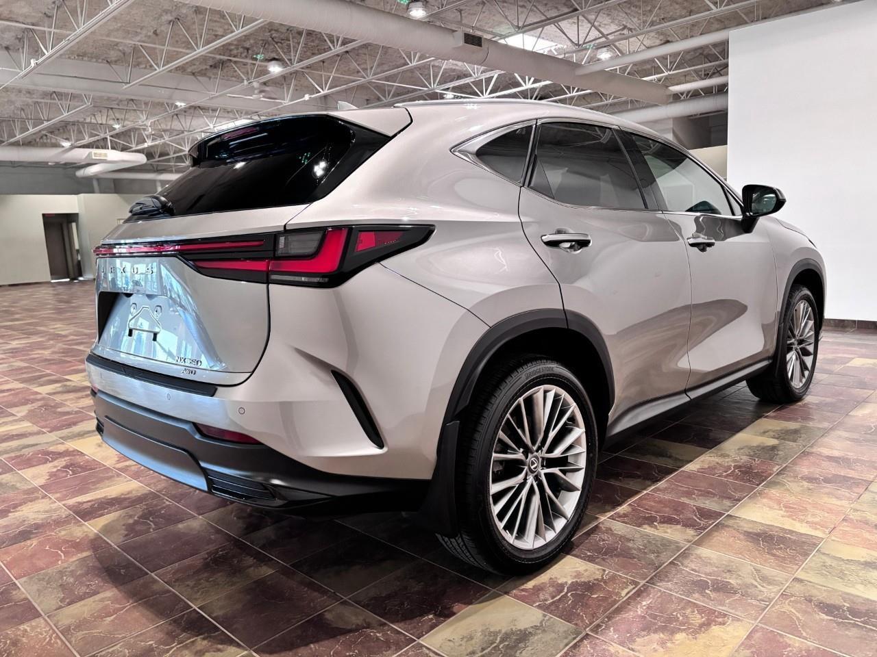2026 Lexus NX 350 LUXURY PACKAGE - 1 OWNER Photo