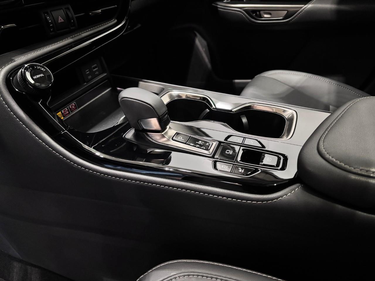 2026 Lexus NX 350 LUXURY PACKAGE - 1 OWNER Photo