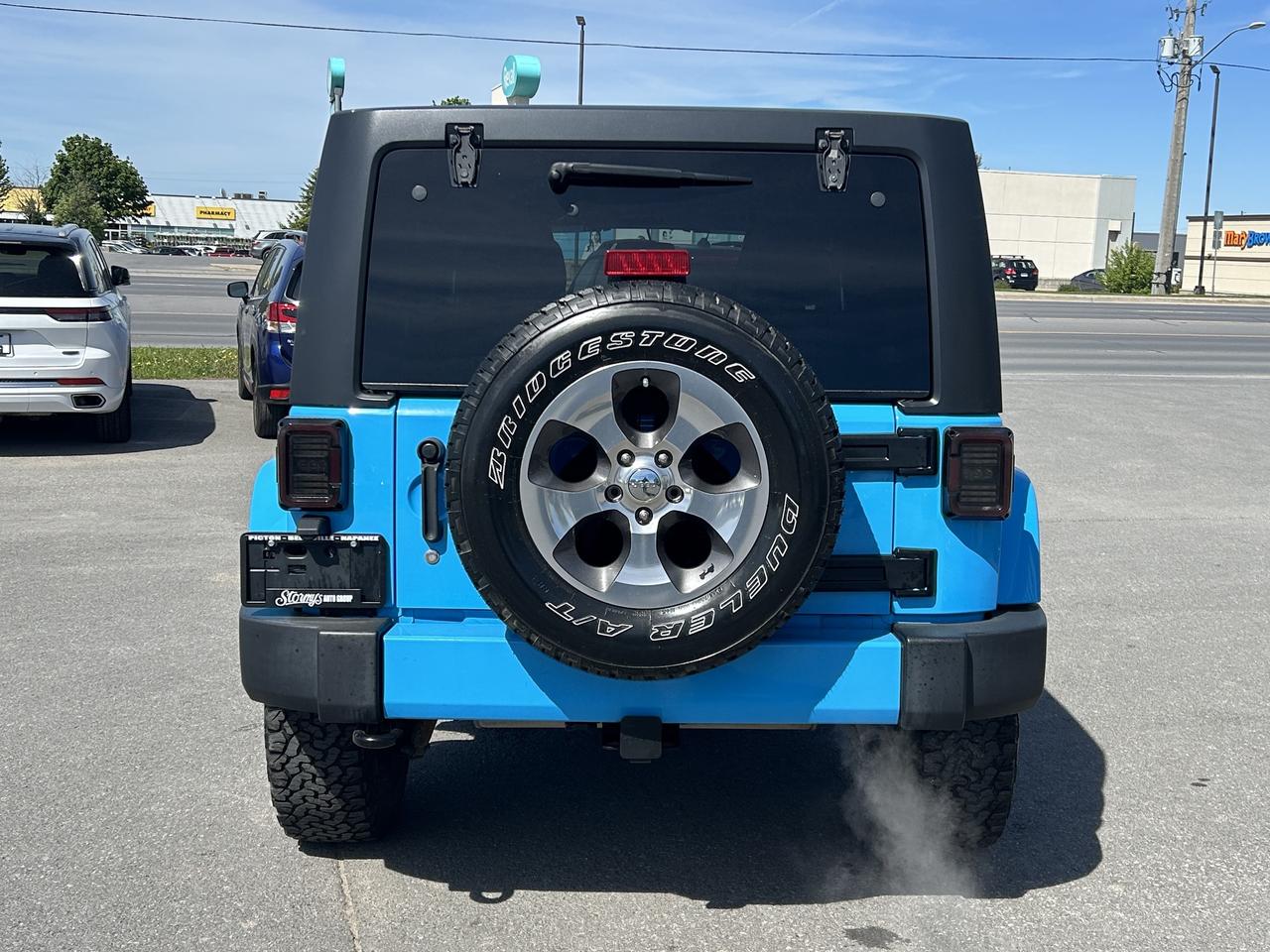 2017 Jeep WRANGLER UNLIMITED Sahara  ** CALL NAPANEE 613-354-2100 Photo3