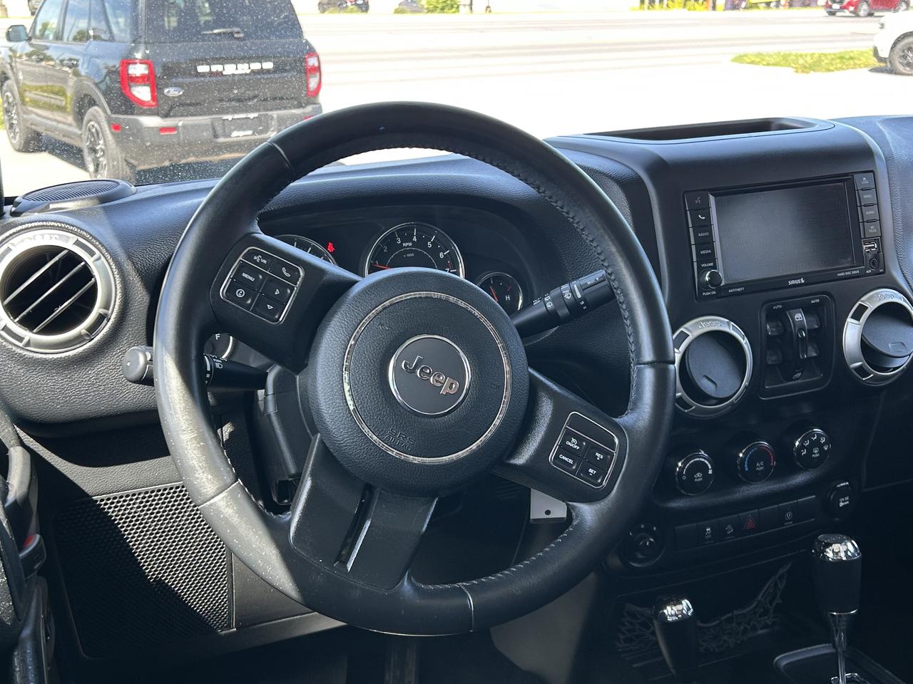 2017 Jeep WRANGLER UNLIMITED Sahara  ** CALL NAPANEE 613-354-2100 Photo