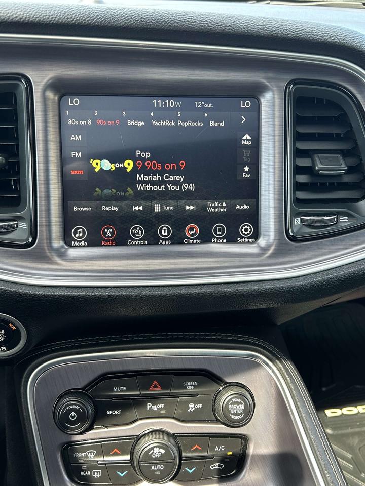 2017 Dodge Challenger SXT Plus LEATHER SUNROOF CALL NAPANEE 613-354-2100 Photo