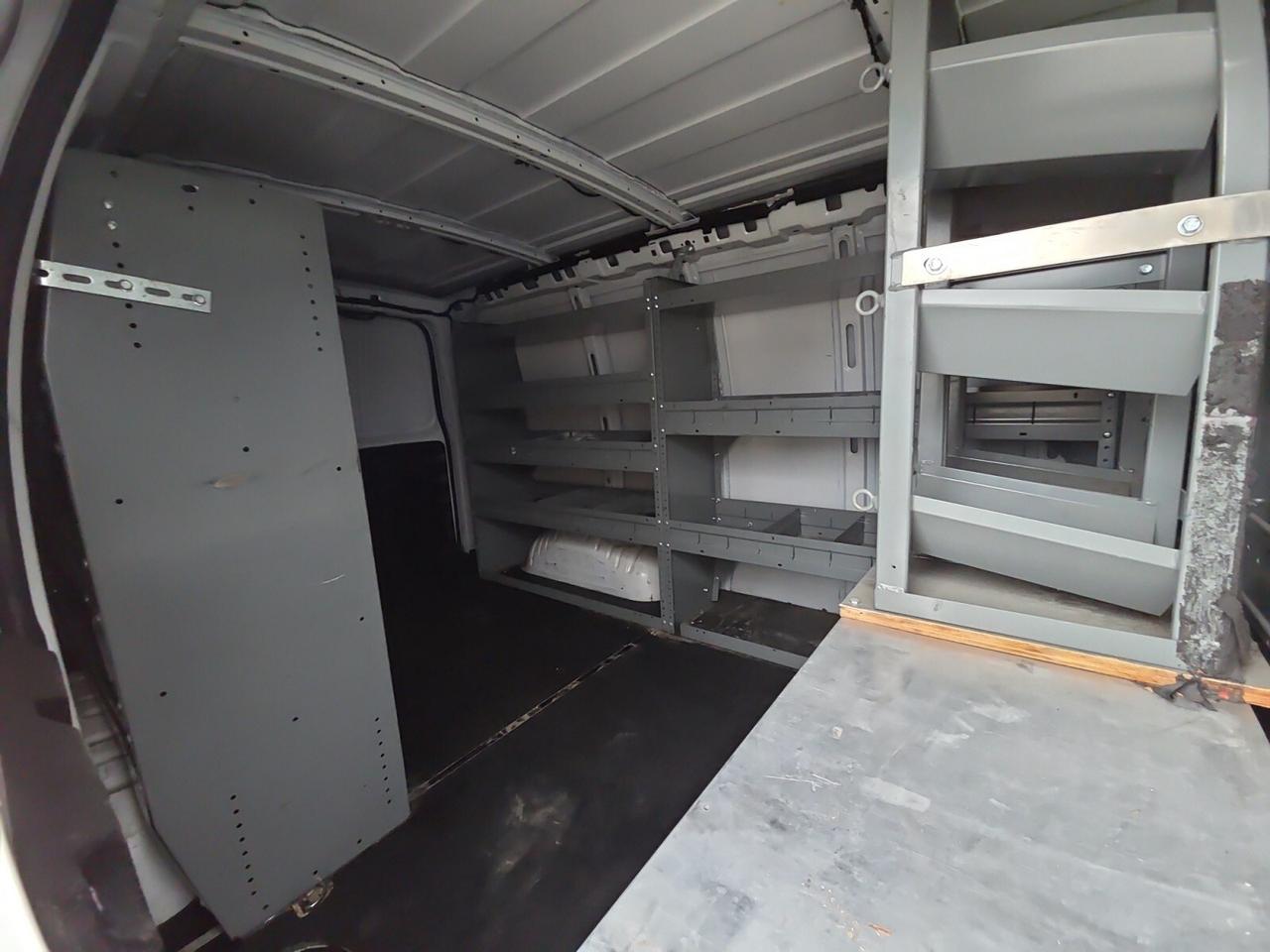2019 GMC Savana 2500 135 DURAMAX DIESEL / NO ACCIDENTS / SHELVES / Photo