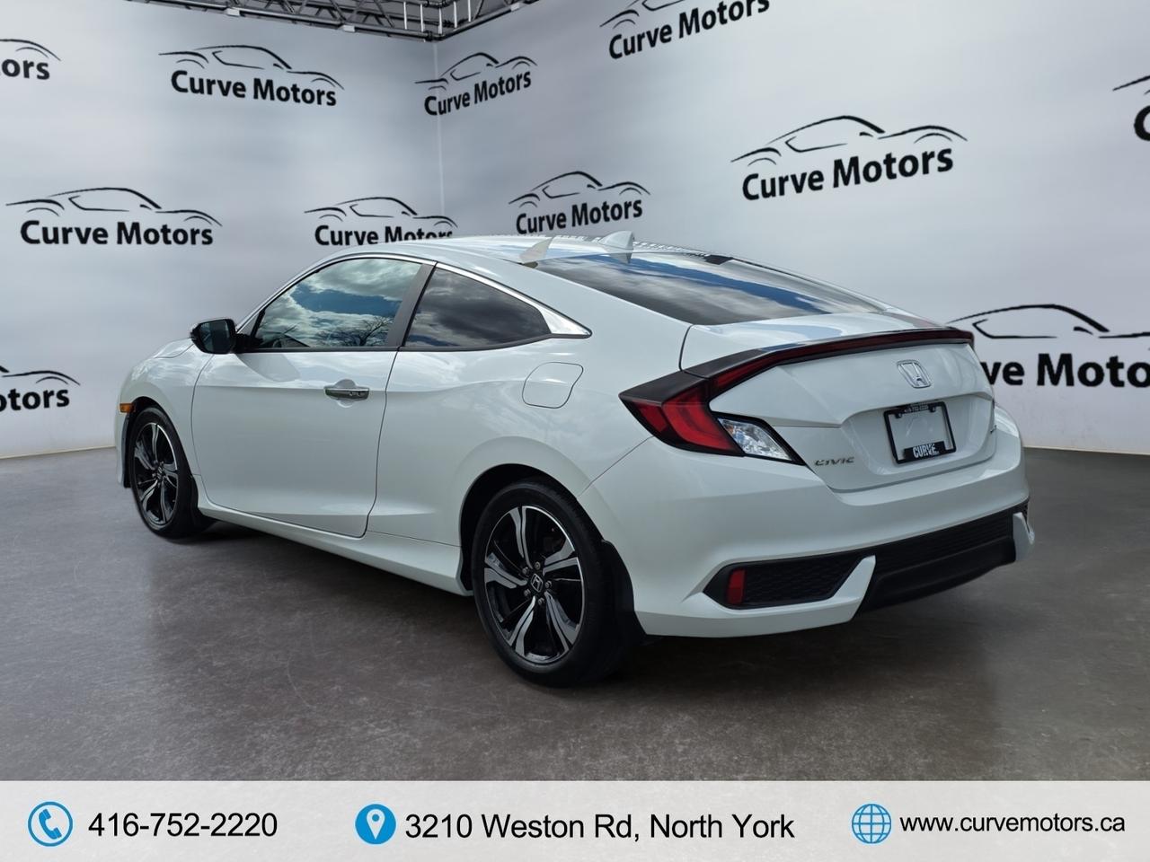2017 Honda Civic Coupe 2dr Touring * LEATHER / ROOF / CARPLAY / CAMERA / Photo